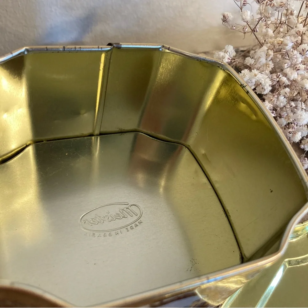 Vintage Metal Tin Meister Brazil Trinket Box